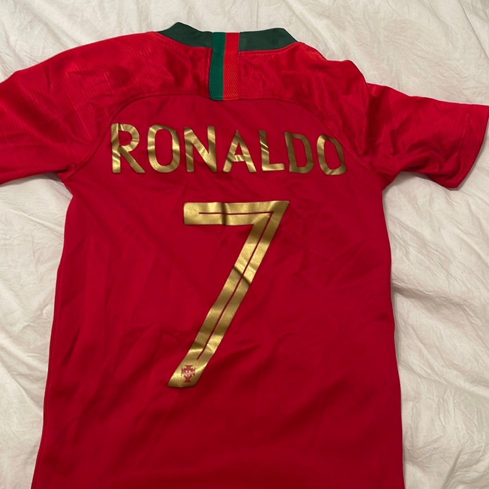 Boys Nike Ronaldo Portugal jersey.  Youth Small